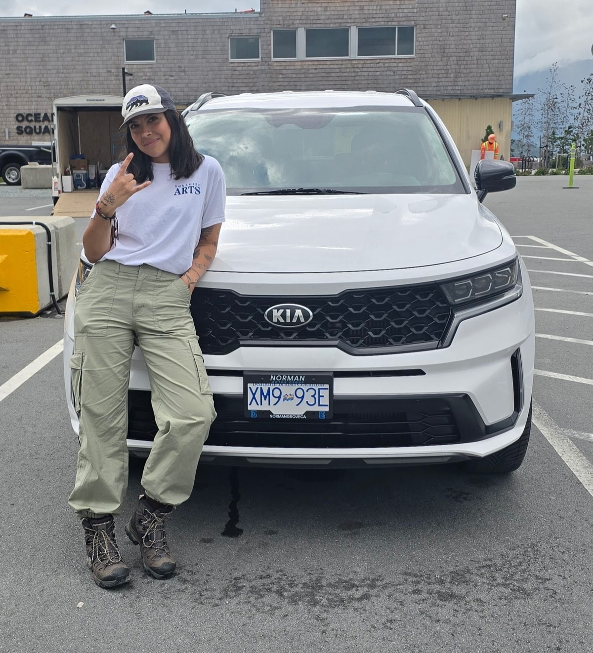 GetGoing customer with their new vehicle