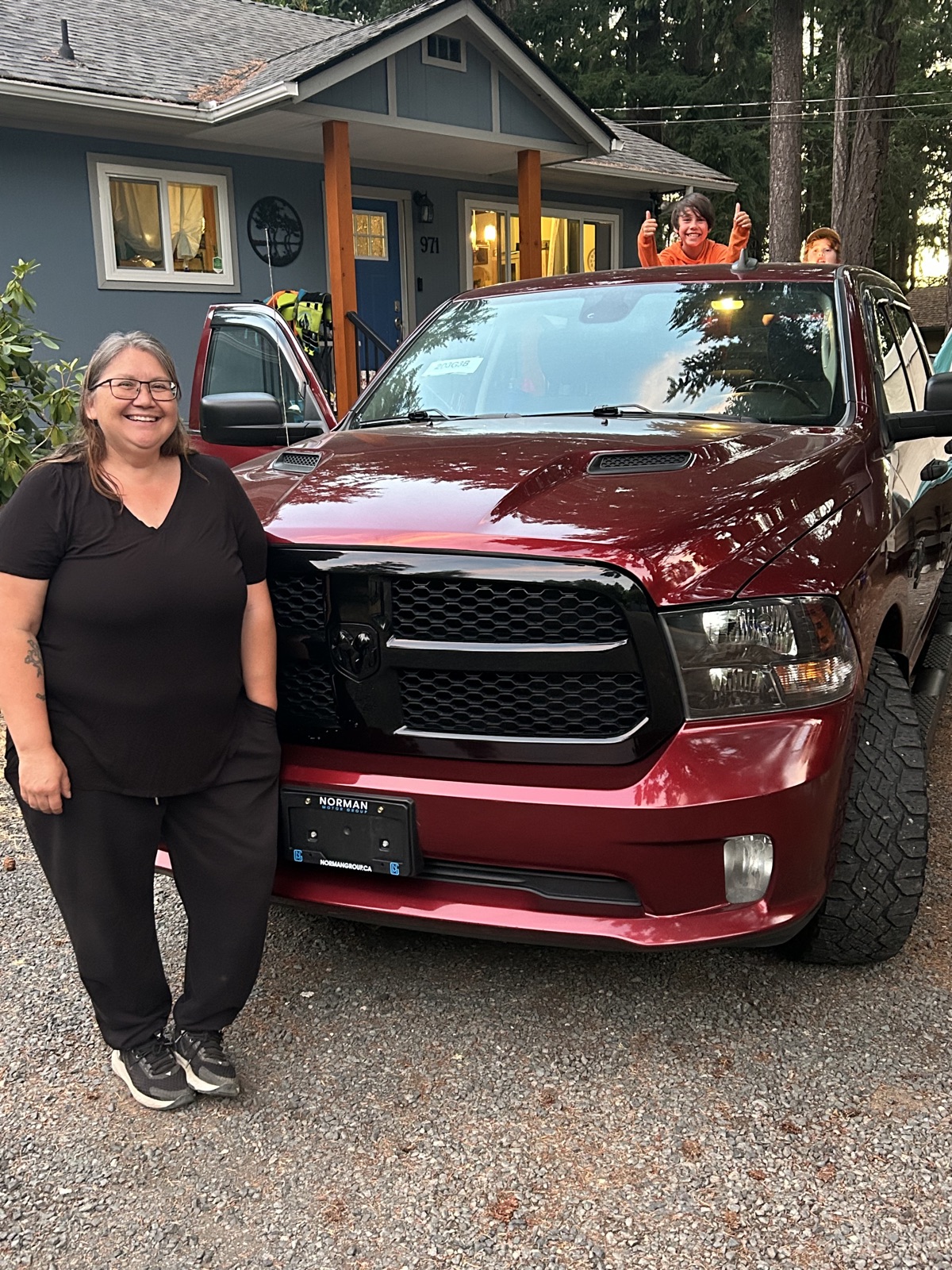 GetGoing customer with their new vehicle
